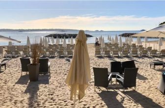 plage le vieux rocher