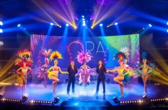 cabaret ovation