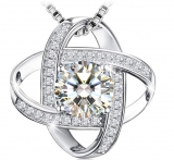 Moins de 5€ le collier en argent avec pendentif